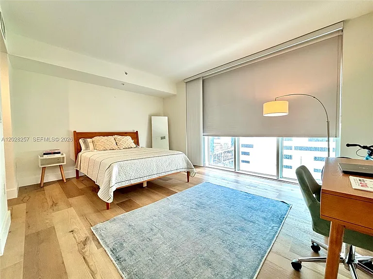 500 NE 29th St #601 — Photo 25