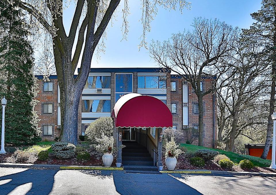 1st image of 3076 Lexington Ave N APT A4