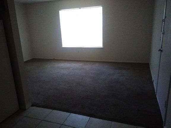 4th image of 4316 Vfw Dr APT 20