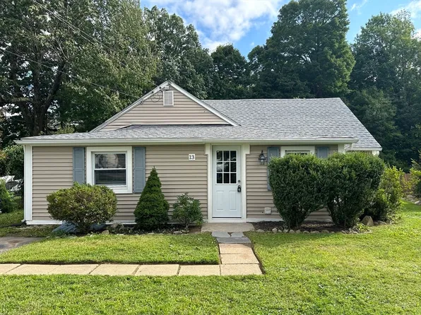 13 Maranook Rd, Worcester, MA 01606