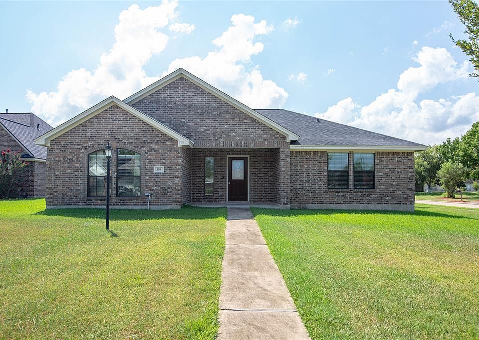 1st image of 159 Silverbell Cir