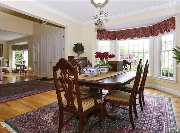 5th image of 104 Canter Ct