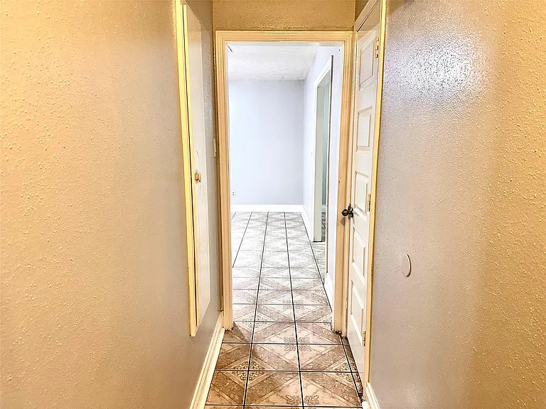 7754 Bunker Wood Ln — Photo 6