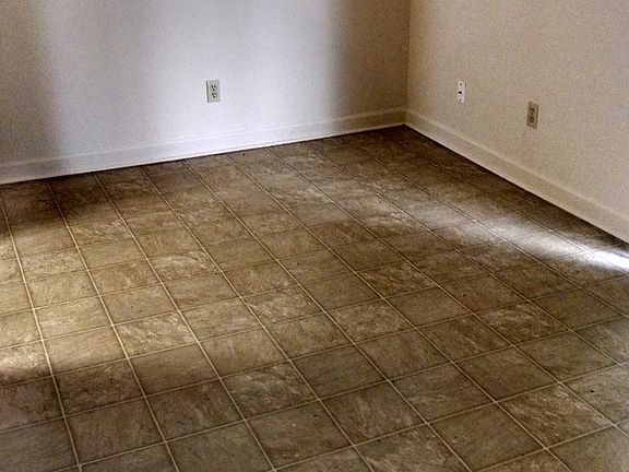 4th image of 9020 Countryside Ln APT B