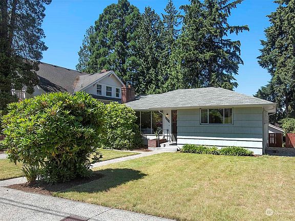 2nd image of 10541 Ashworth Avenue N