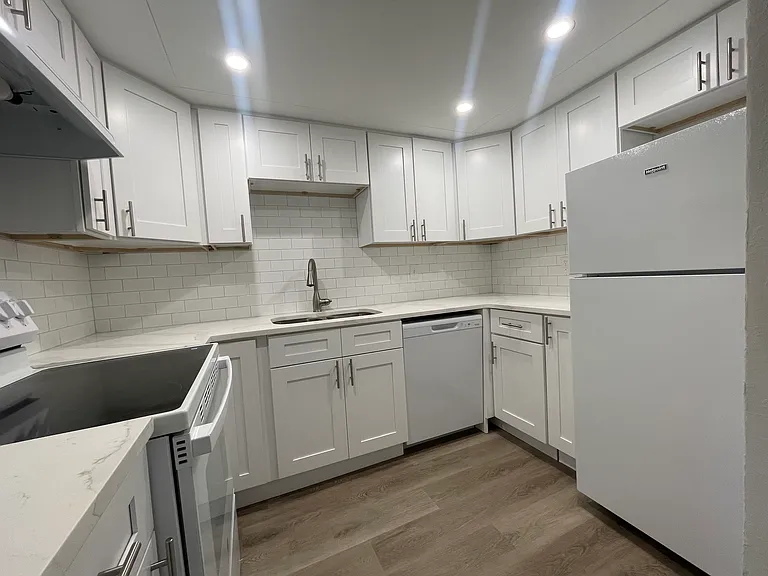6161 Gulf Winds Dr #149 — Photo 7