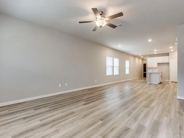 4805 Everly Ct — Photo 11