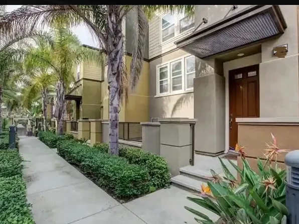 4 Bluefin Ct, Newport Beach, CA 92663