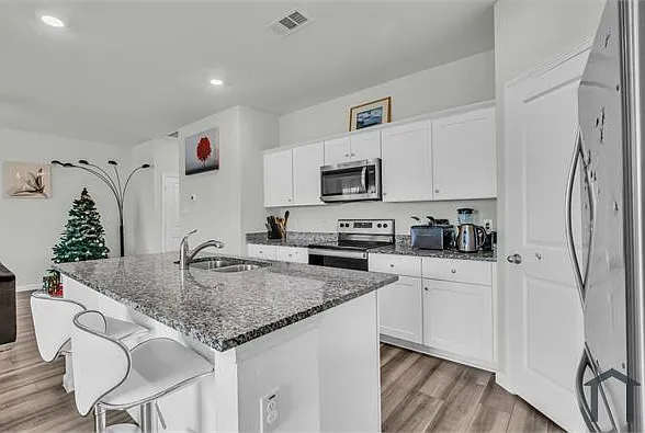 6102 Harrah Ln — Photo 10