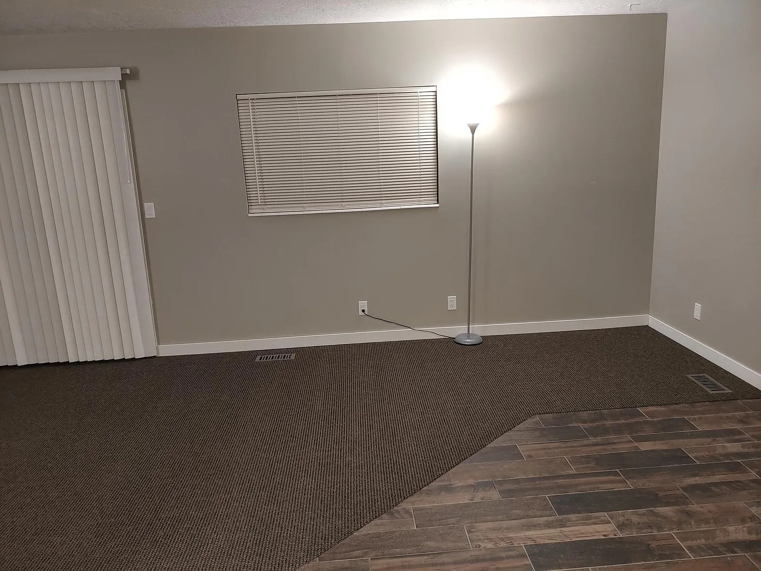 2 bed, 820 sqft, $1,200 — Photo 3