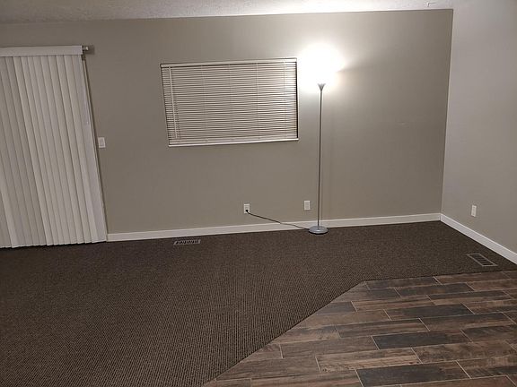 3rd image of 1083 31st St APT A