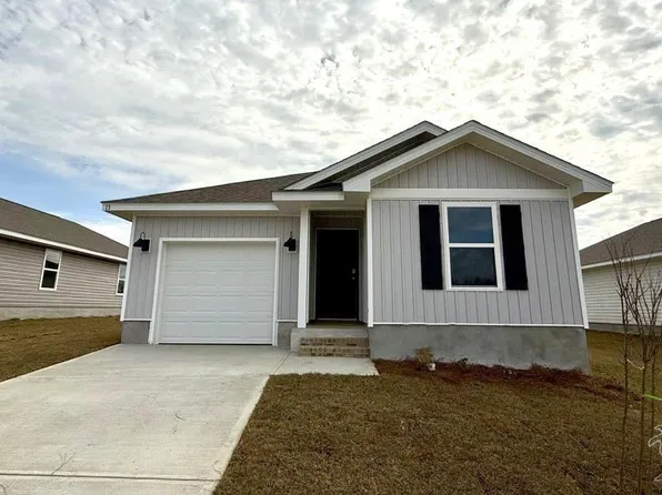 13 Spoonbill St, Cantonment, FL 32533