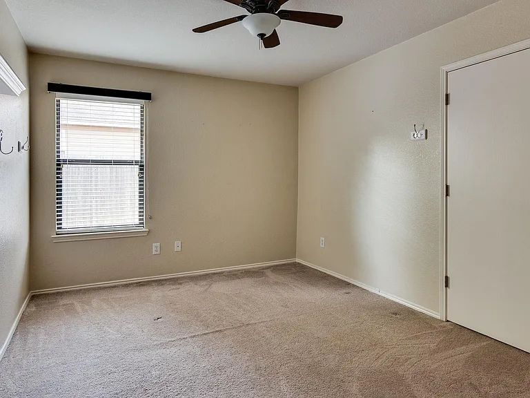 13048 Fencerow Rd — Photo 20