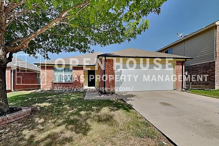 8657 Hawkview Dr — Photo 1