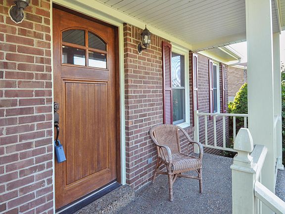 5th image of 187 Zelma Pl