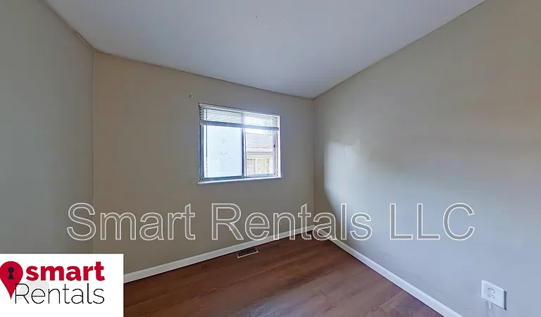 1504 Redman Blvd — Photo 9