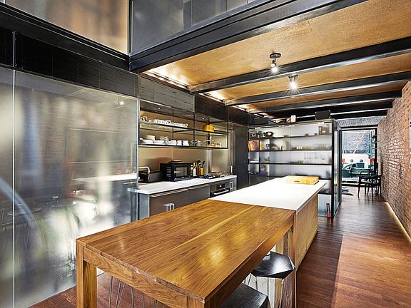 3rd image of 454 W 20th St #1