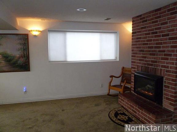 4th image of 1622 Goodview Ave N