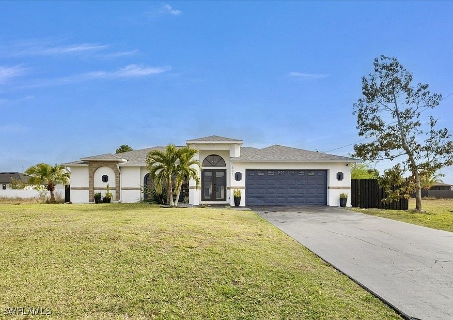 1st image of 503 NE Juanita Pl