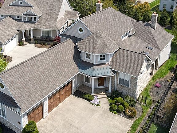 4th image of 2350 Botanica Ln