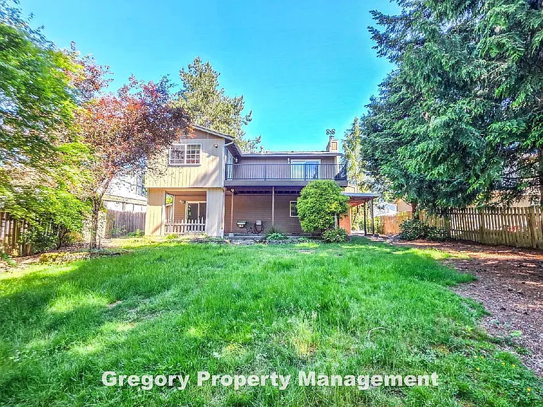 622 204th St SE — Photo 36