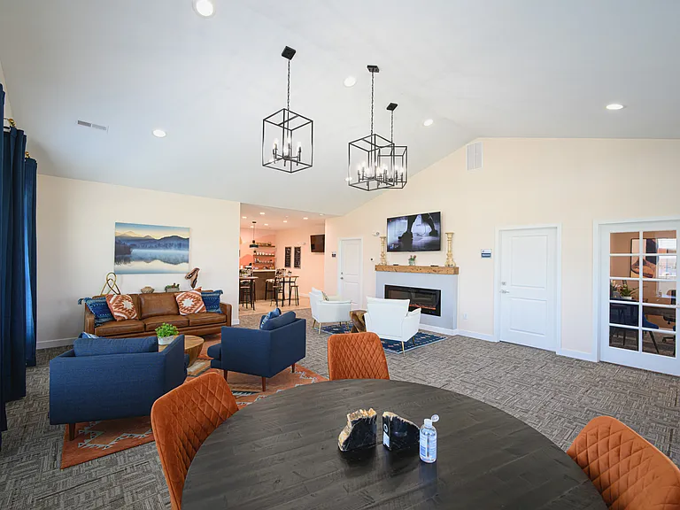 Riverside Apartments — Photo 16
