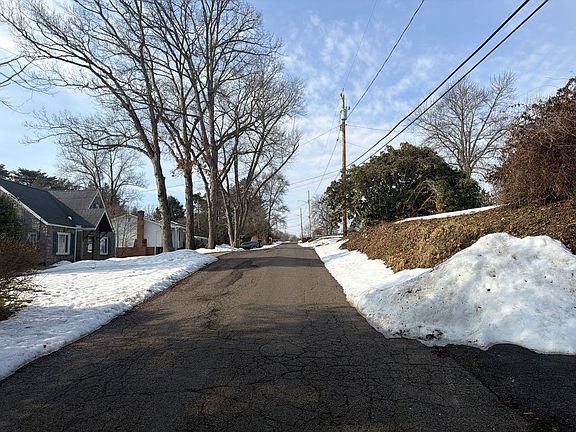 4th image of 222 W Shaffer Rd