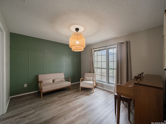 5th image of 8211 MEADOW SUN ST