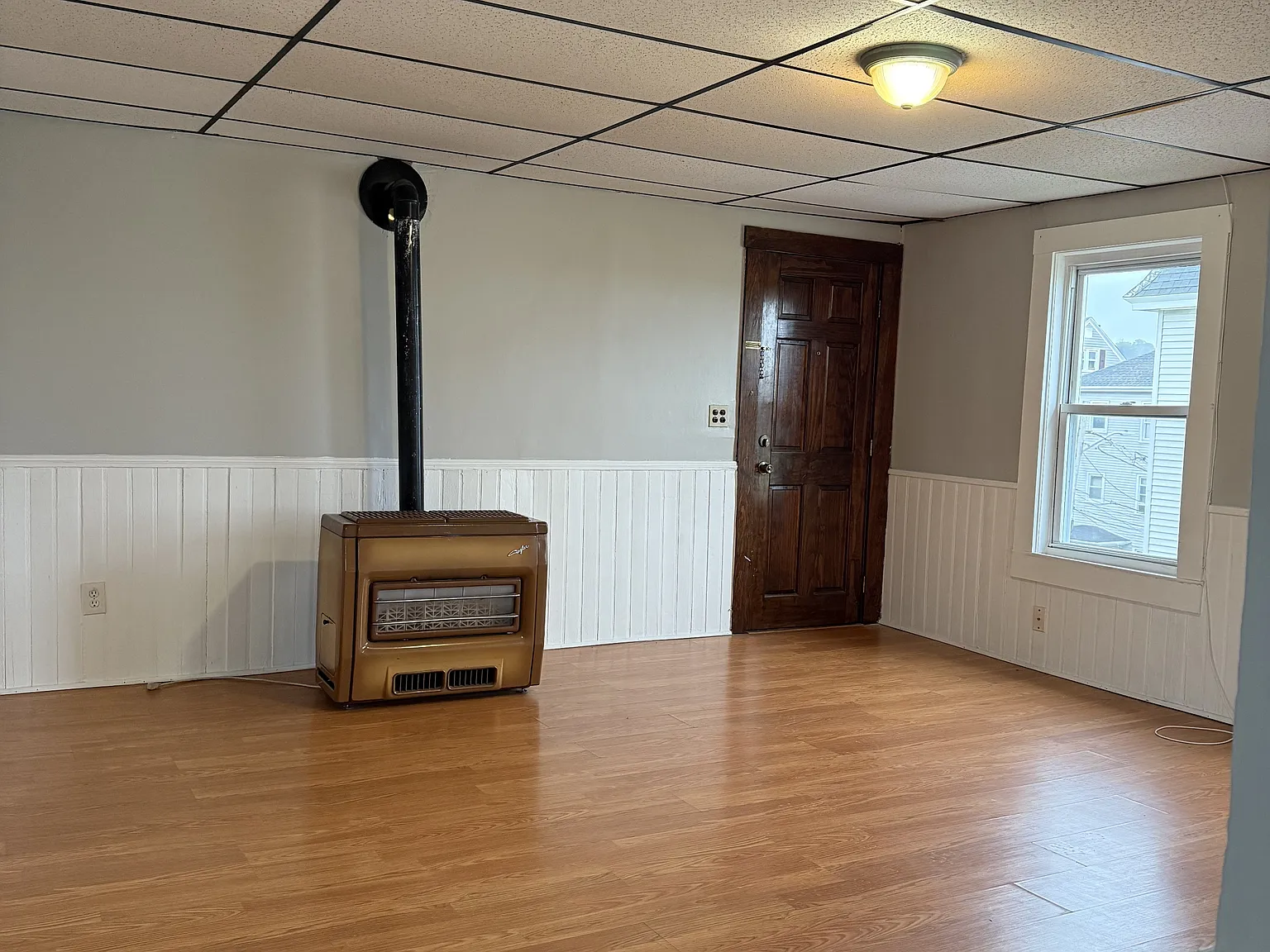 499 Lindsey Street Fall River - 3W — Photo 2