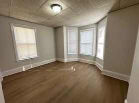 166 Chestnut St, Waltham, MA