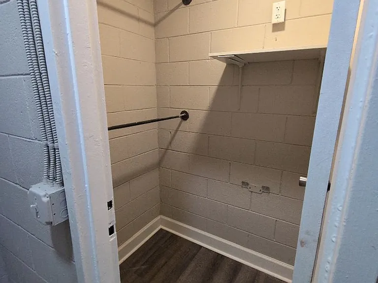 626 Power St — Photo 32