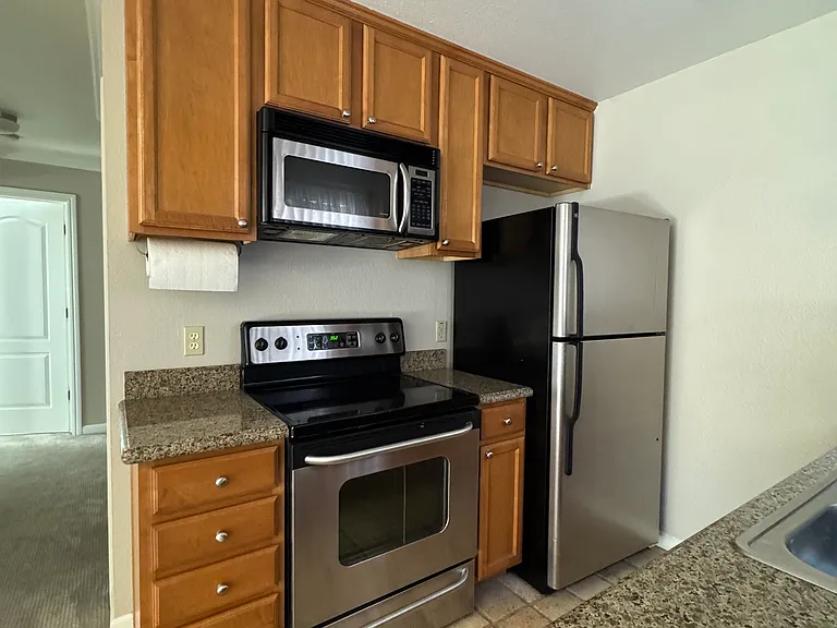 2250 Monroe St #371 — Photo 2