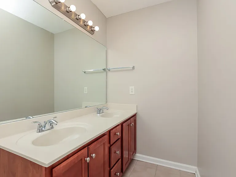 3404 Whitesail Ct — Photo 12