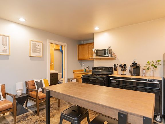 3rd image of 600 Tremont St APT 5