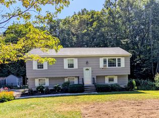 20 Capitola Rd, Danbury, CT 06811