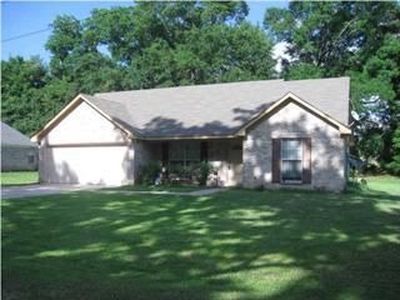 317 Woodland Dr, Canton, MS, 39046