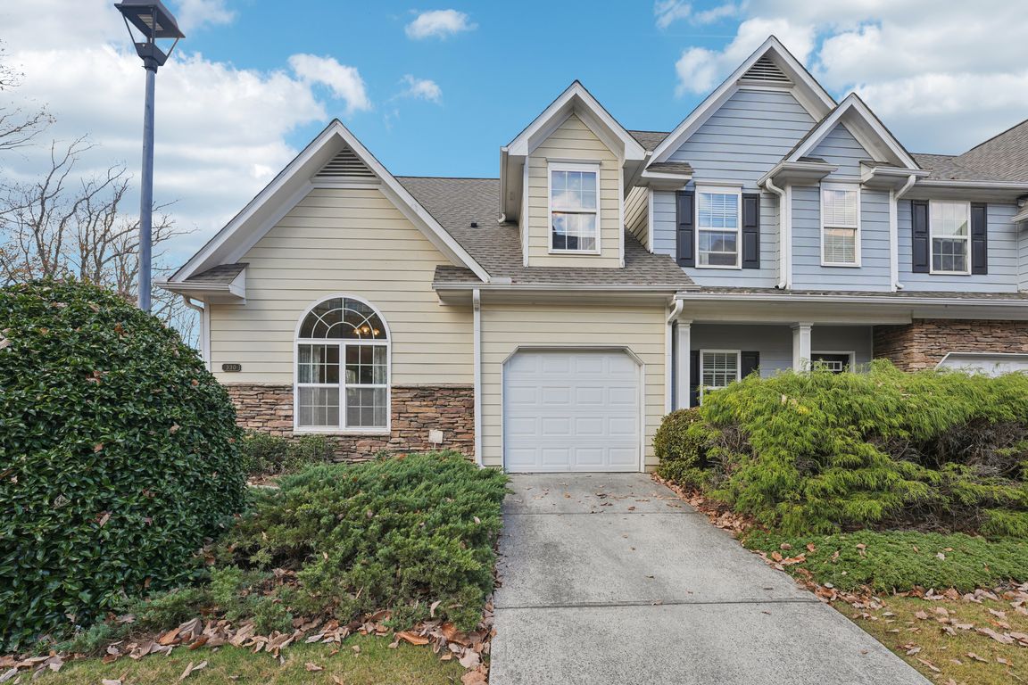 General Wheeler Dr-S2511-001.jpg