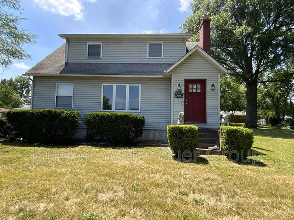 301 N Julia St, Smithton, IL 62285