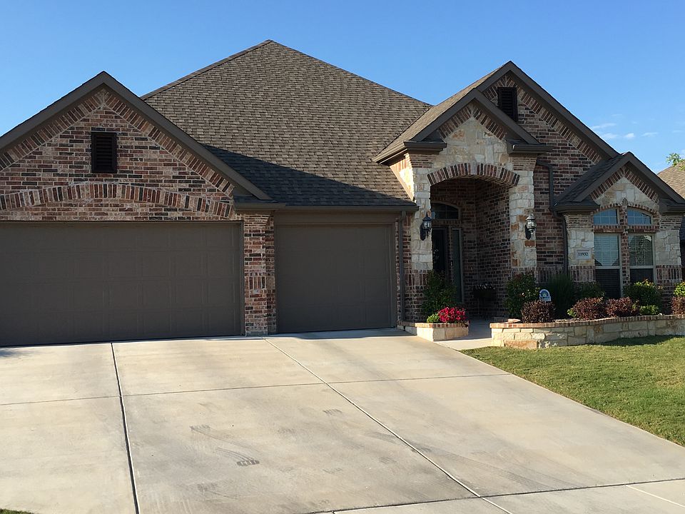 1st image of 11932 Carlin Dr
