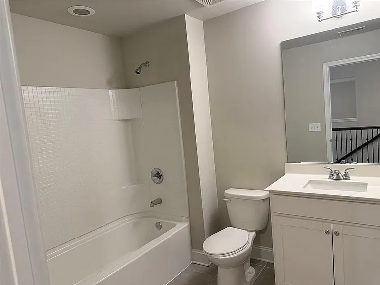 3772 Ledgemont Dr — Photo 28