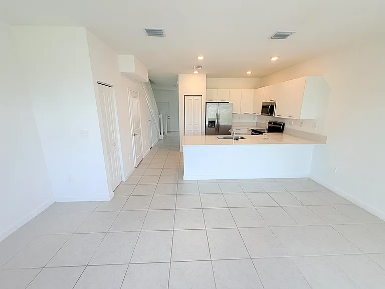 2330 NW 125th St — Photo 3