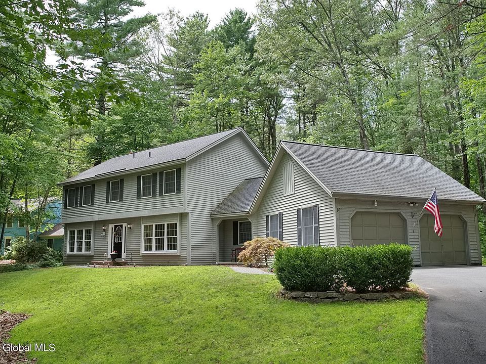 1st image of 6 Birch Hill Ct