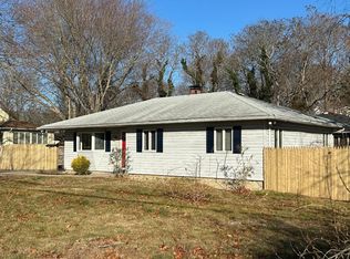 23 Woodmere Dr, Mastic Beach, NY 11951