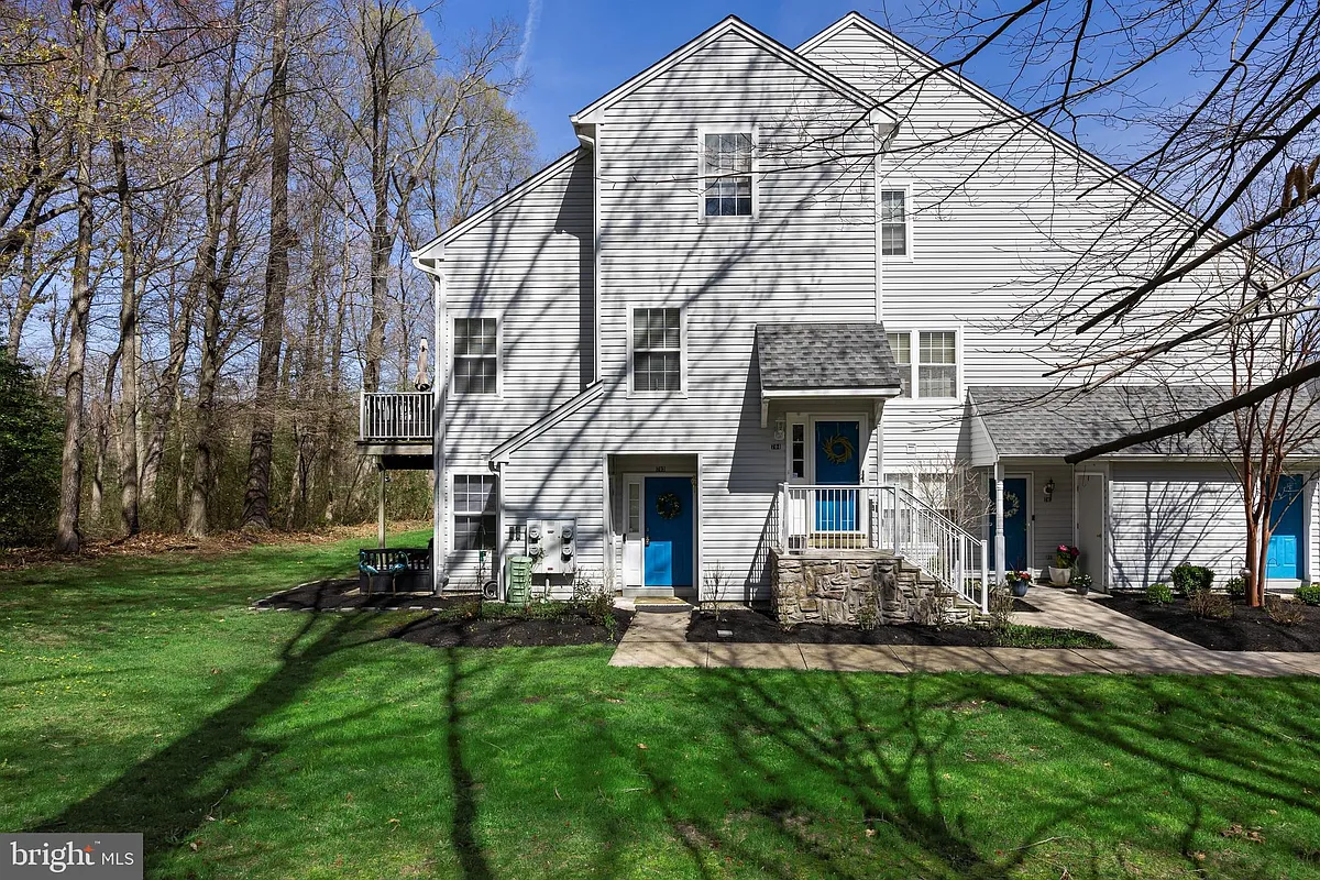Building Photo - 703 Quail Rd