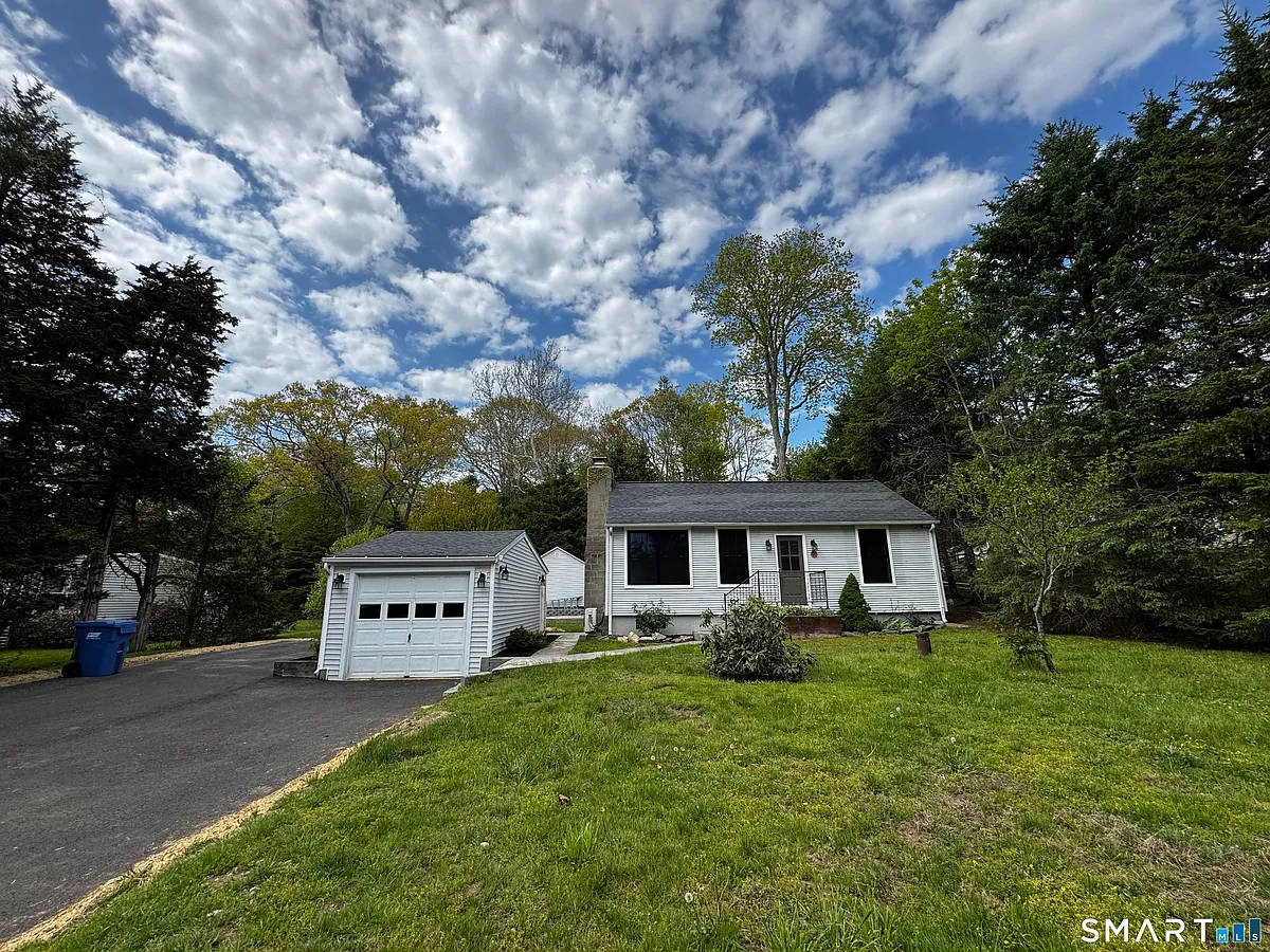 Building Photo - 97 Candlewood Rd