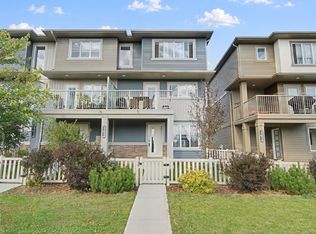 19612 27th Ave NW, Edmonton, AB T6M 0X2
