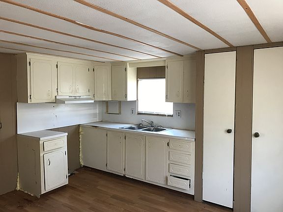 2nd image of 421 W Spruce Ave
