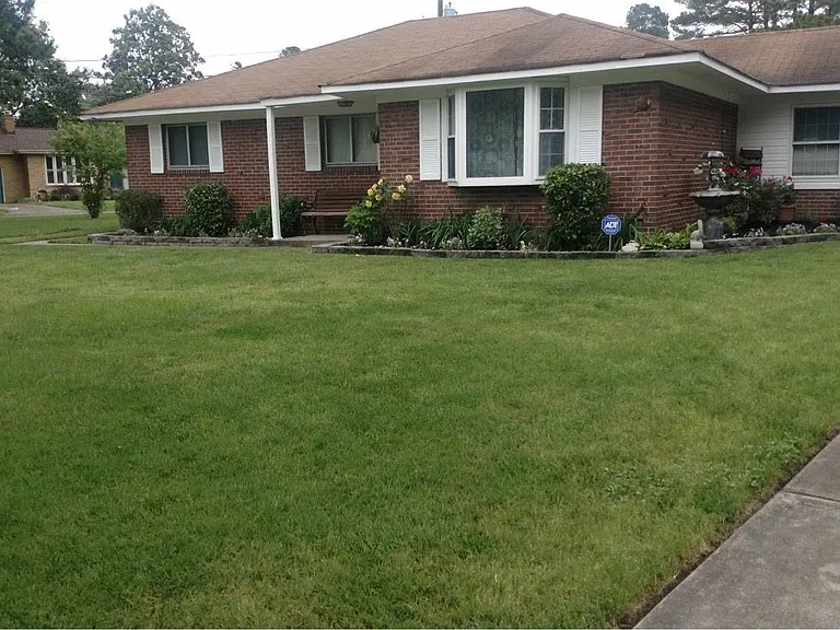 3221 Madden Ter — Photo 1