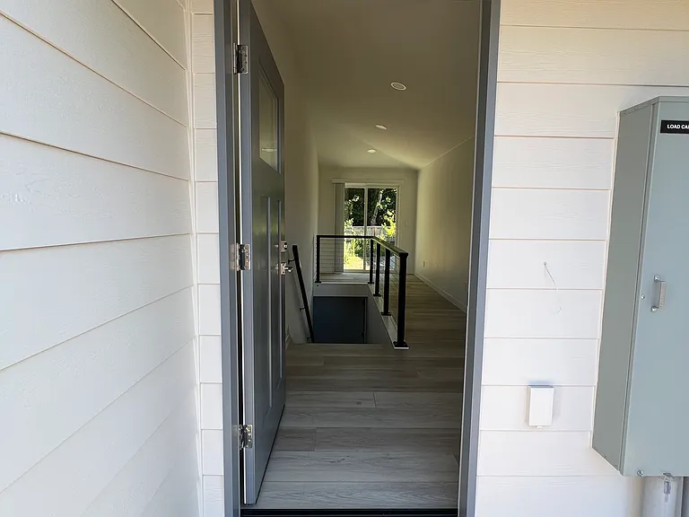 14402 SE Main St #B — Photo 6