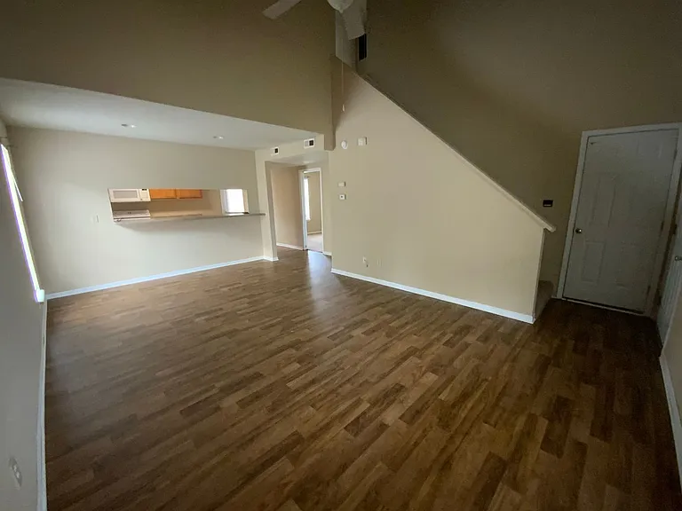 1605 Steamboat Ln — Photo 17